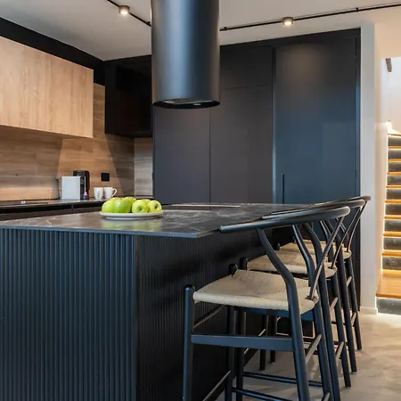 Cozy Loft With Balcony In Apartmán