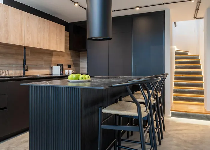 Cozy Loft With Balcony In Apartmán