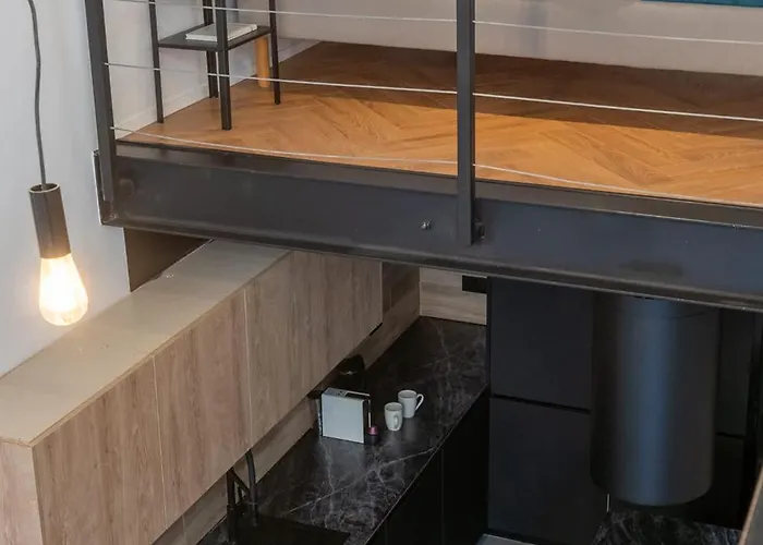 Appartement Cozy Loft With Balcony In